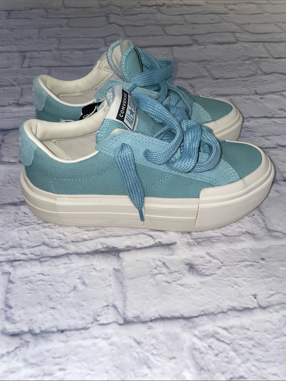 Converse CRUISE LOW 'VERNAL POOL'. BRAND NEW. SIZE 7.5